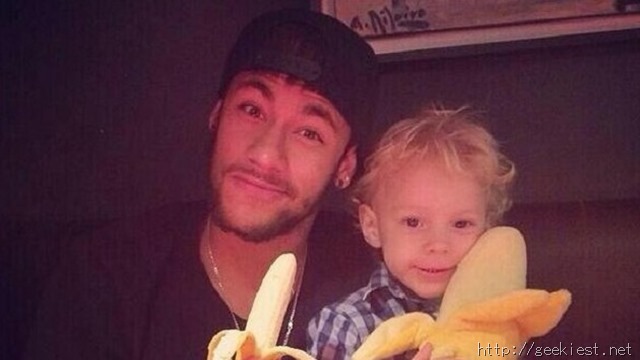 Neymar Supports Alves